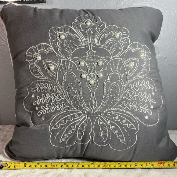 Home Essence Grey Damask 3 piece pillow set - Picture 11 of 14